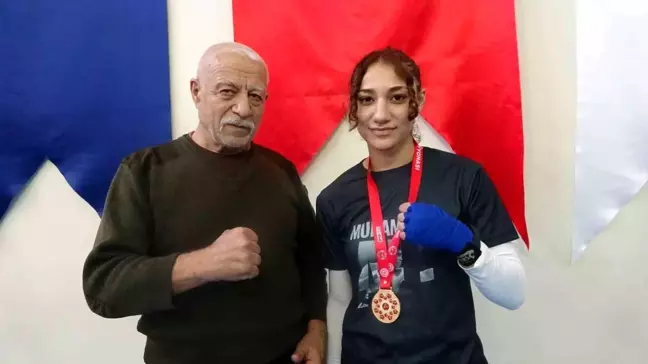 Betül Zararsız, Kickboks Türkiye Şampiyonu Oldu