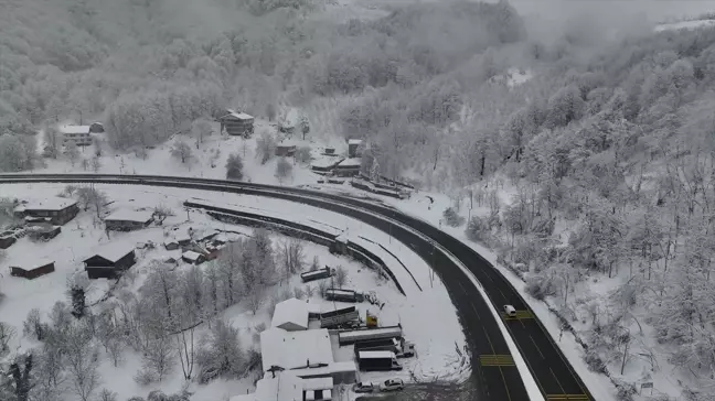 Bolu Dağı'nda Kar Manzarası Dronla Görüntülendi