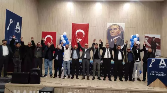 Anahtar Parti Selendi İlçe Başkanlığı'nın Genel Kurulunda Kenan Filiz Güven Tazeledi