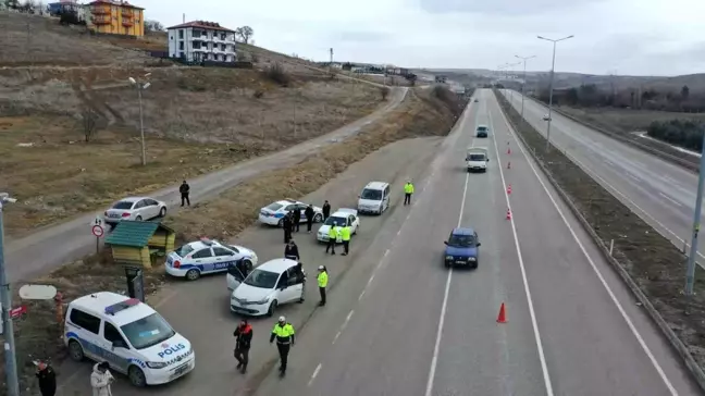 Akyurt'ta Trafik Denetimi: Otobüsler ve Ticari Araçlar İncelemeye Alındı