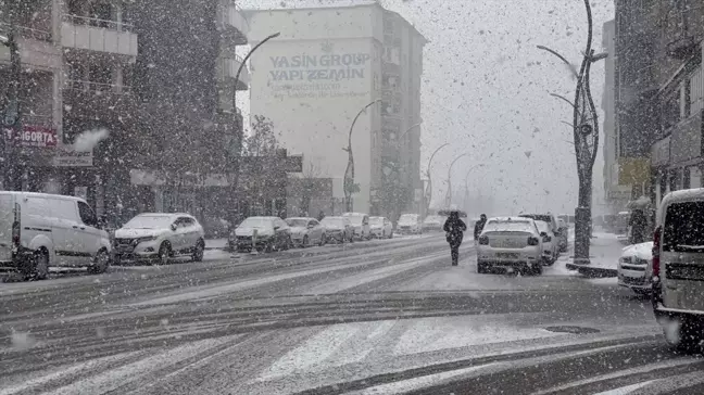 Muş'ta Kar Yağışı Etkili Olmaya Devam Ediyor