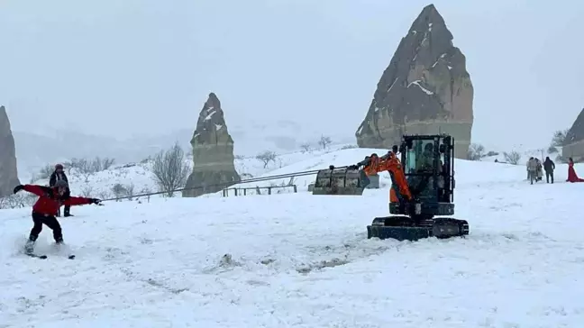 Kapadokya'da Ekstrem Spor Tutkunlarından 360 Derece Kayak Deneyimi