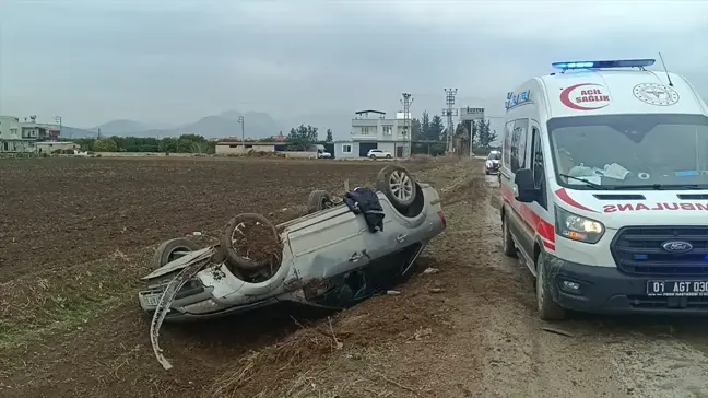 Kozan'da Devrilen Otomobilin Sürücüsü Yaralandı