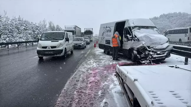 Anadolu Otoyolu'nda 6 Araçla Kaza: 1 Yaralı