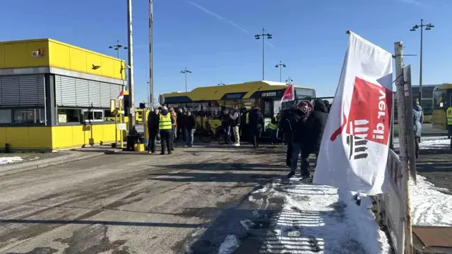 Berlin'de Toplu Taşıma Çalışanlarından 48 Saatlik Grev