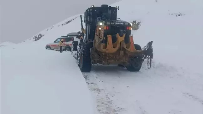 Hasta Taşıyan Ambulans Kara Saplandı