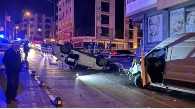 İzmir'de Trafik Kazası: 2 Ölü, Alkollü Sürücüler Tutuklandı