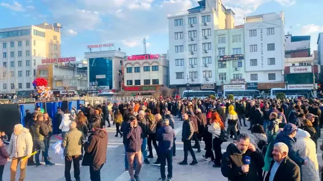 Diyarbakır'da Abdullah Öcalan'ın Mesajı Dev Ekrandan Yayınlandı