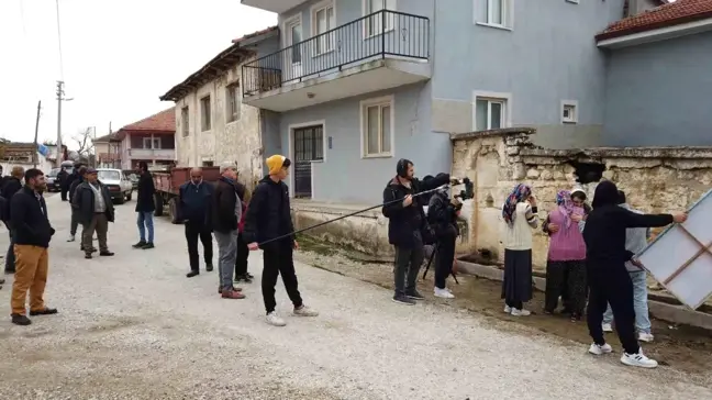 Denizli'nin Horozları Filminde Gönüllü oyuncular Profesyonellere Taş Çıkartıyor