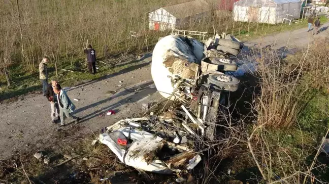 Ordu'da Beton Yüklü Mikserin Kaza Sonucu Devrilmesi: Sürücü Ağır Yaralı