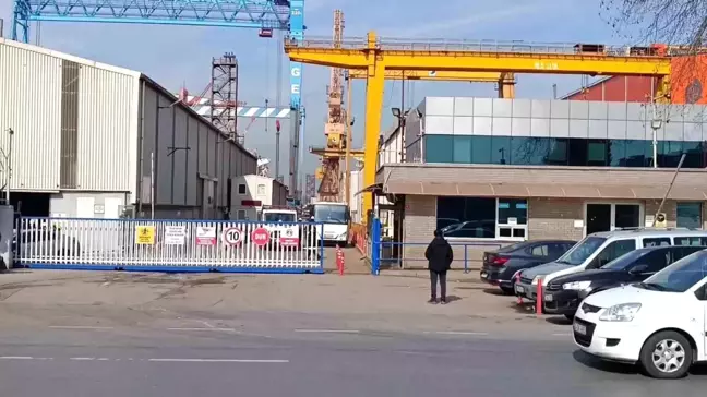 Tuzla'daki Tersanede Gaz Sıkışması Nedeniyle Patlama: Bir İşçi Yaralandı