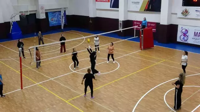 Van'da 'Evinin Sultanları Voleybol Turnuvası' Tamamlandı