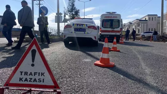 Diyarbakır'da Takla Atan Otomobilde 6 Yaralı