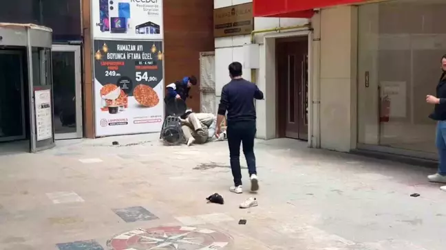 Karabük'te AVM Önünde Silahlı Kavga: 3 Gözaltı