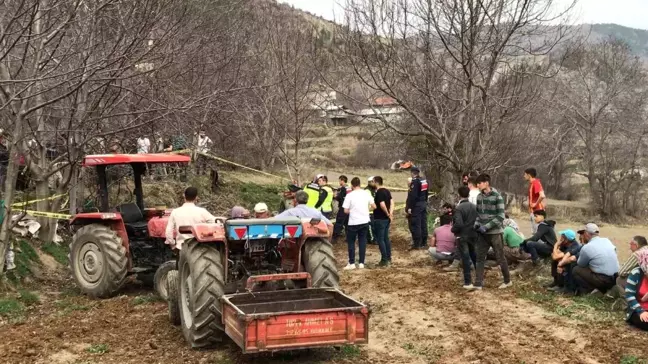 Kastamonu'da Devrilen Traktör Altında Kalan 74 Yaşındaki Adam Hayatını Kaybetti