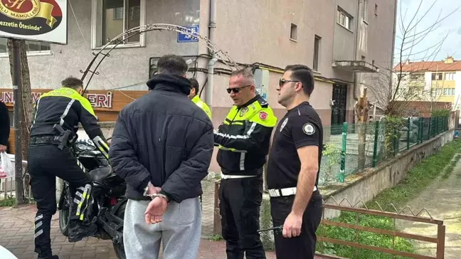 Bolu'da Tehlikeli Motosiklet Kullanan İki Kişi Yakalandı