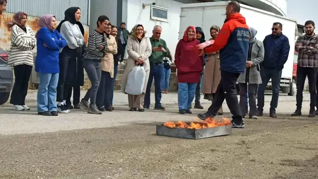 Tuşba'da Sağlık Çalışanlarına Afet Eğitimi Verildi