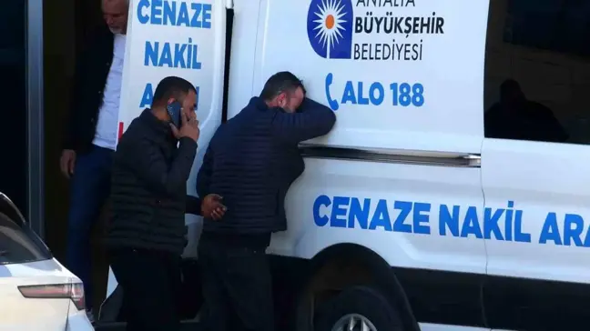 Antalya'da Trafik Kazasında Hayatını Kaybeden Genç Kızın Cenazesi Alındı