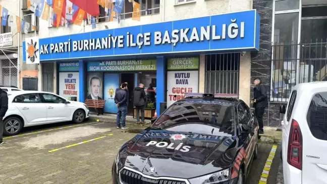 AK Parti Burhaniye İlçe Başkanlığı'na Taşlı Saldırı