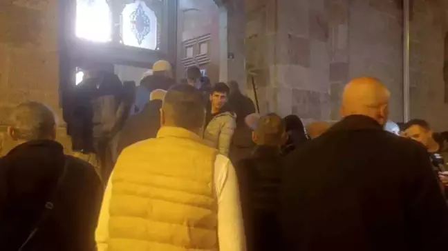 Erzurum'da Kadir Gecesi Yoğunluğu