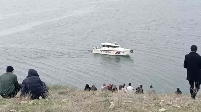 Adıyaman'da Tekneyle Kaybolan Hasan Yılmaz İçin Arama Çalışmaları Başlatıldı