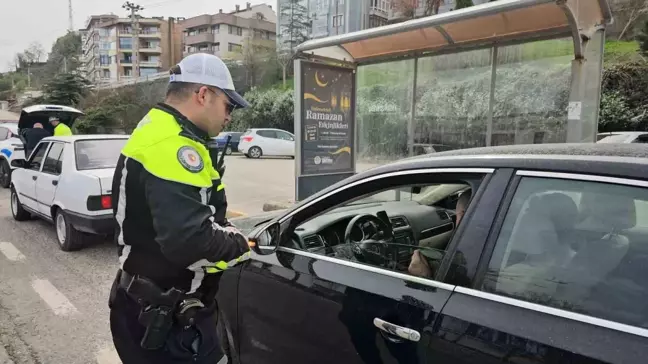 Zonguldak'ta Dron Destekli Trafik Denetimi: Işık İhlali Yapan 5 Sürücüye Ceza