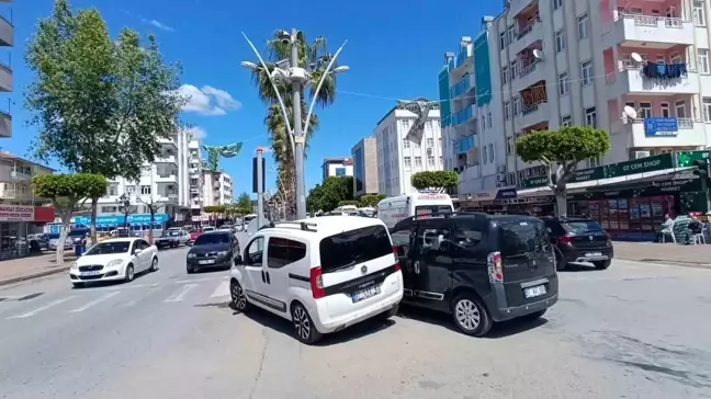Antalya'da Kırmızı Işık İhlali Sonucu Trafik Kazası: 1 Yaralı