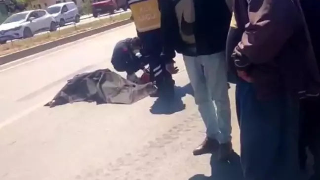 Mersin'de Kamyonet Çarpan Yaşlı Adam Hayatını Kaybetti