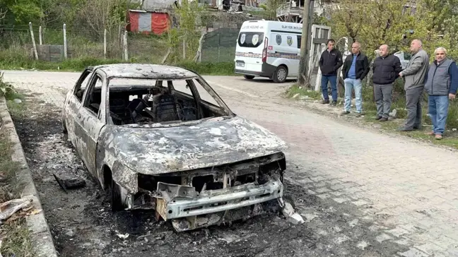 Çorlu'da Park Halindeki Otomobil Yandı, Sahibi Şoke Oldu