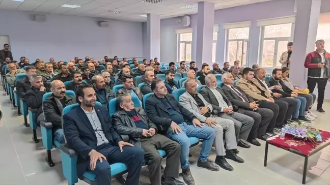 Adilcevaz Belediye Başkanı Akbaba, Esnafla Bir Araya Geldi