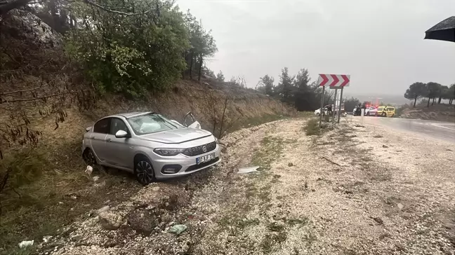 Burdur'da Tır ve Otomobil Çarpıştı: 4 Yaralı