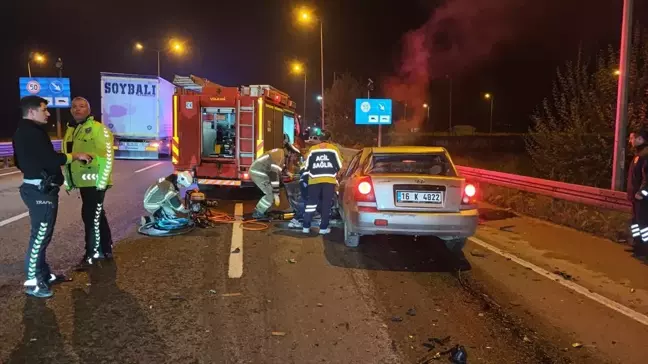 İnegöl'de Trafik Kazası: Kamyona Çarpan Otomobilin Sürücüsü Ağır Yaralandı