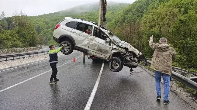 İnegöl'de Şarampole Devrilen Otomobilde Sürücü Hayatını Kaybetti