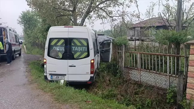 Düzce'de İşçi Servisi Kaza Yaptı: 8 Yaralı