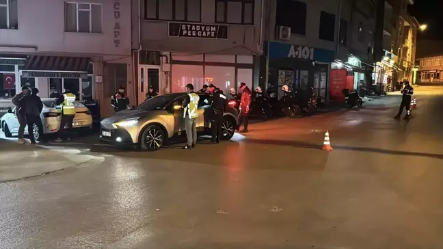 Edirne'de Asayiş ve Trafik Uygulaması: 193 Kişi Sorgulandı