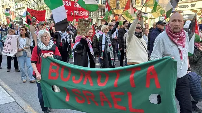 Stockholm'de Filistin için büyük protesto