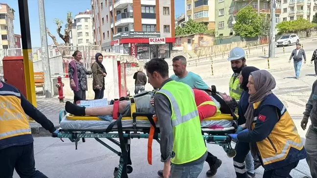 Gebze'de İnşaatta Yüksekten Düşen İşçi Yaralandı