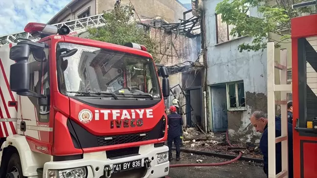 Darıca'da Yangın Çalışmalarında İki İtfaiye Personeli Yaralandı