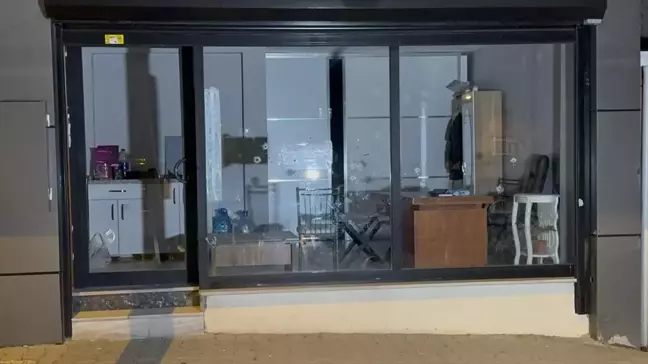 Küçükçekmece'de Silahlı Saldırı