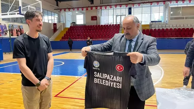 Başkan Karaca, Genç Sporcularla Buluştu