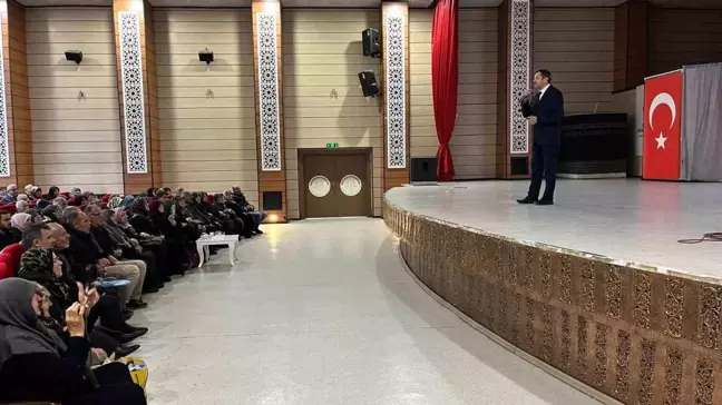Erzincan'da Hacı Adayları İçin Hac Eğitim Semineri Düzenlendi