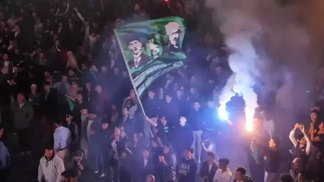 Kocaelispor 16 Yıl Aradan Sonra Süper Lig'e Yükseldi