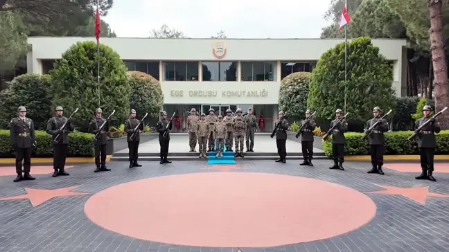 Kara Kuvvetleri Komutanı Bayraktaroğlu Ege Ordusu'nu Ziyaret Etti