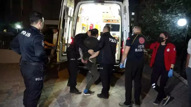 Antalya'da Psikolojik Sorunları Olan Genç, Aileyi Odaya Kilitledi