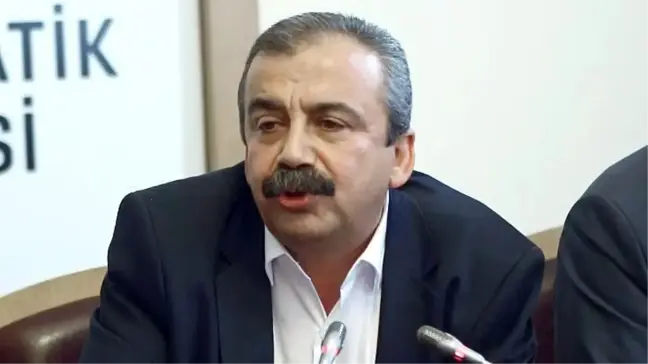 Sırrı Süreyya Önder'in refleksleri azaldı, hayati tehlikesi arttı