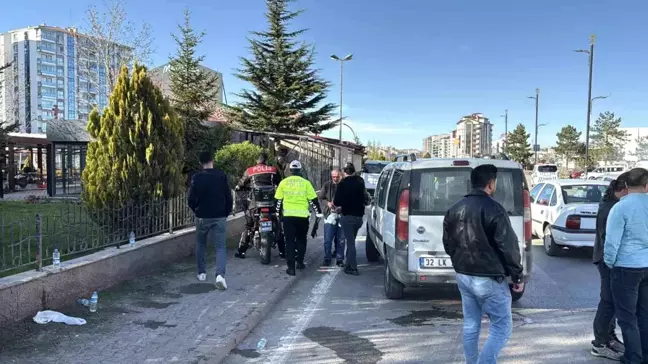 Sivas'ta Motosikletli Polis Ekipleri Kaza Yaptı, İki Polis Yaralı