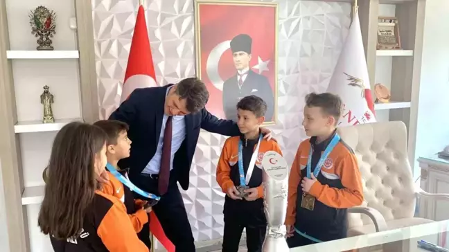 Afyonkarahisar'ın Minik Karatecilerinden Büyük Başarı