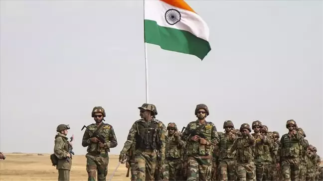 Hindistan askeri gücü 2025! Hindistan'ın kaç savaş uçağı, tankı, atom bombası var?