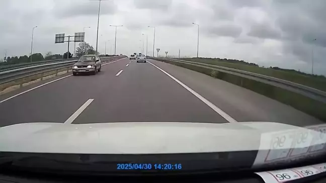 Sakarya'da Ters Yönde Giden Araç Tehlike Saçtı