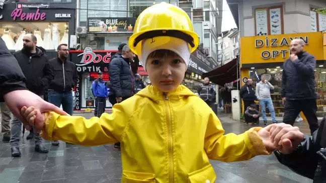 Kocaeli'de 1 Mayıs Emek ve Dayanışma Günü Yürüyüşü